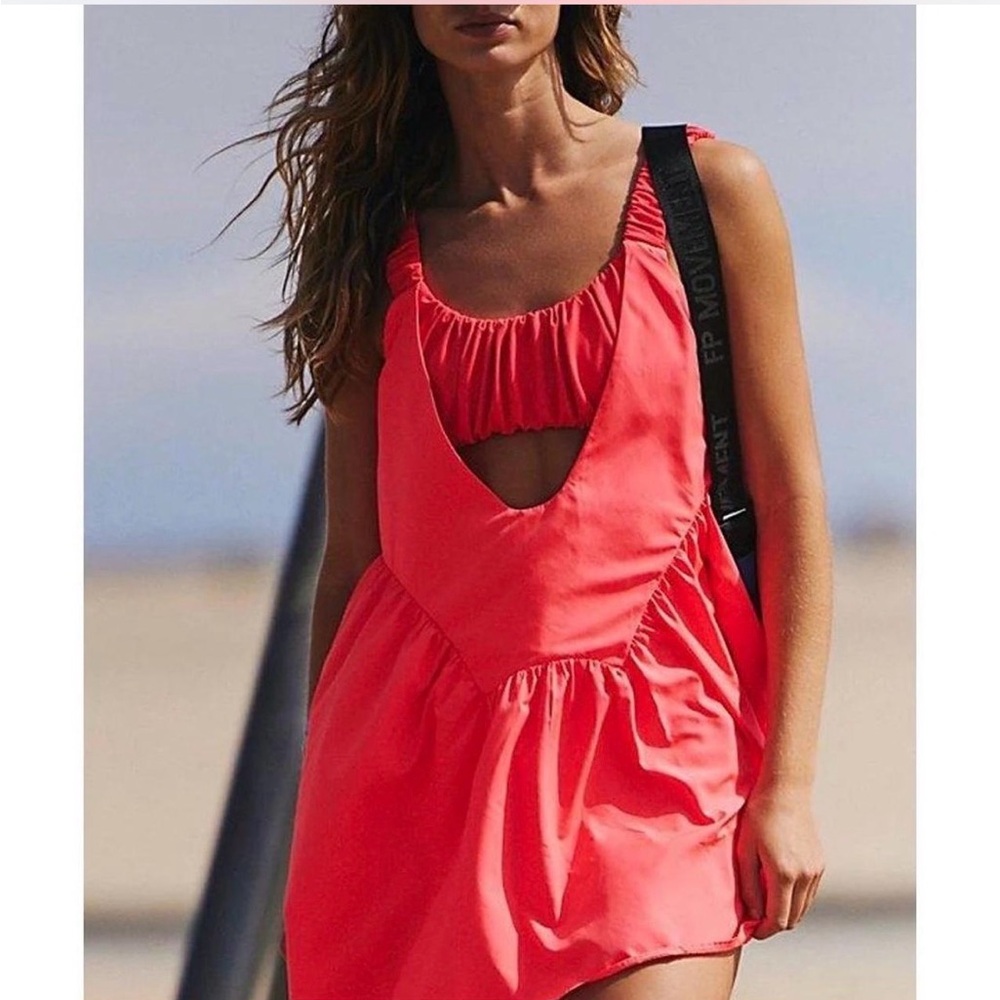 NEW WITHOUT TAGS FREE PEOPLE MOVEMENT ONE TWO PUNCH SET - CORAL - X-LARGE